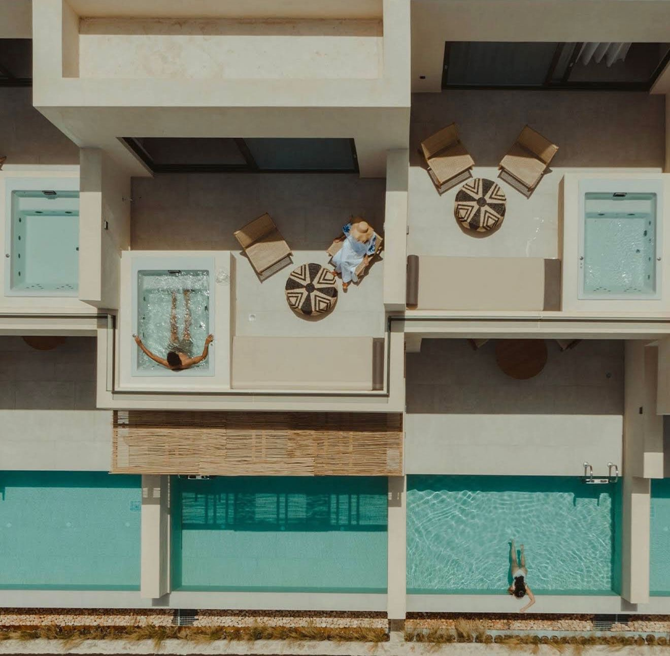 צילום אווירי של Seven Rocks Residence בפאליורי, חלקידיקי
